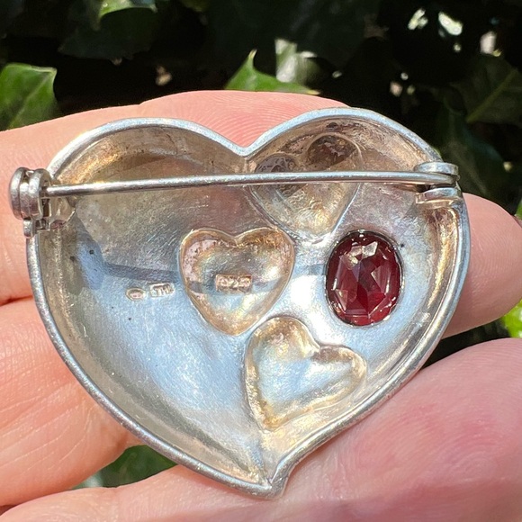 VINTAGE 925 STERLING SILVER GARNET LARGE PUFFY TRIPLE HEART PIN BROOCH STATEMENT